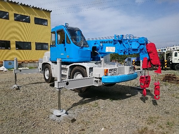 トラッククレーン