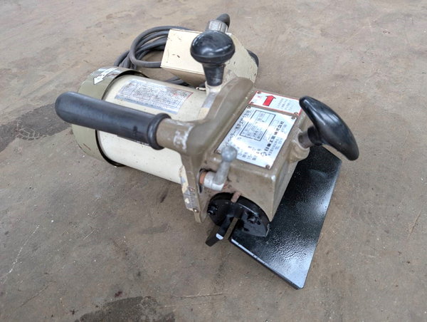 ハンドベベラー