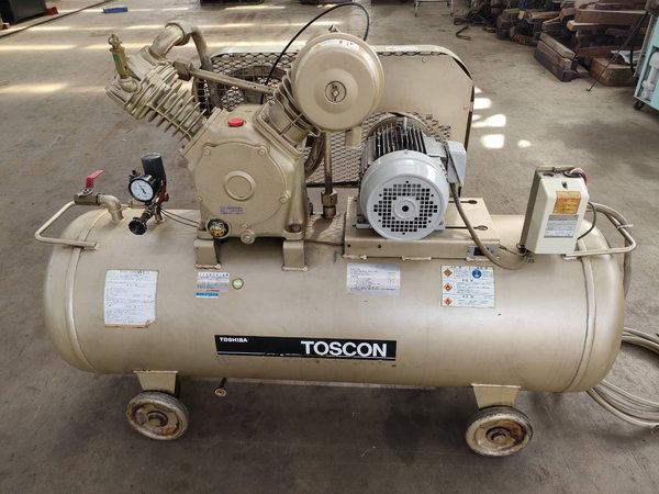 中圧ｺﾝﾌﾟﾚｯｻｰ3.7kw