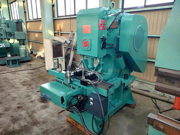 倣いポンチ専用機