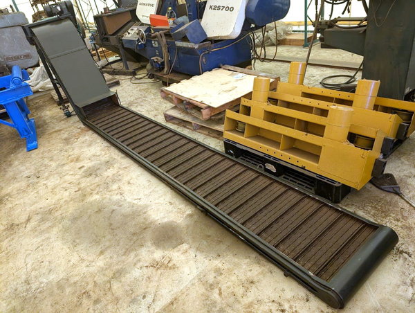 チップコンベアー